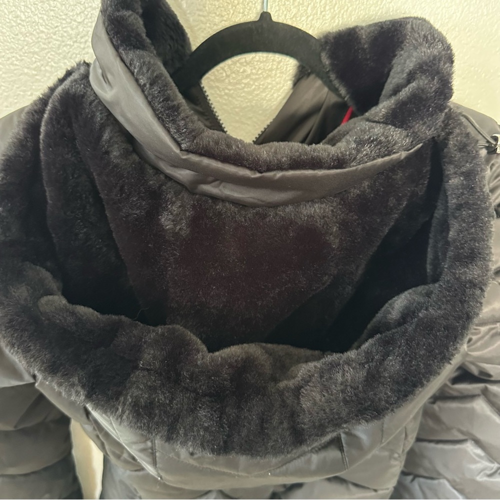Nautica Puffer Jacket With Fur Lined Detachable Hood and Zipper Pockets Black,XS - Picture 5 of 13